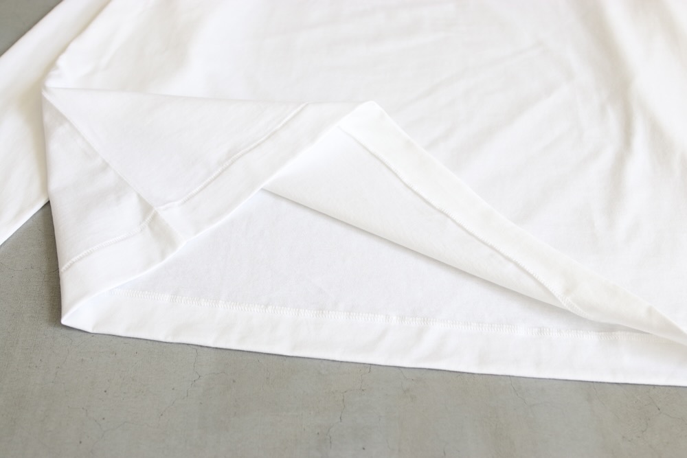 ATON (ȥ) "SUVIN 60/2 OVERSIZED LONG SLEEVE T-SHIRT"