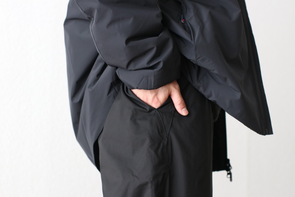 GOLDWIN 0 (������ɥ����� ����) "Parachute Wind Pants"