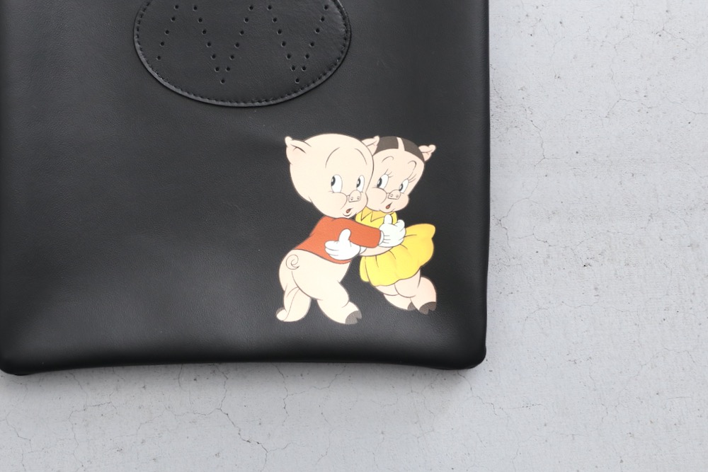 Looney Tunes Forever21 コラボ レザー トゥイーティーでお馴染みのワーナー・ブラザースのアニメーション