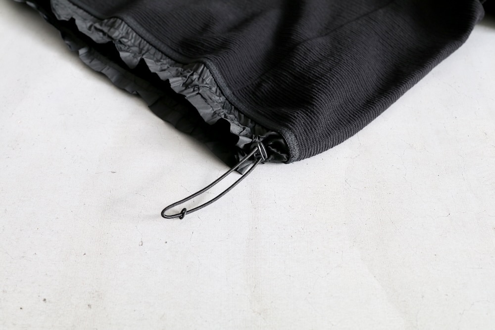 White Mountaineering (�ۥ磻�ȥޥ���ƥ˥����) "RAGLAN PULLOVER"