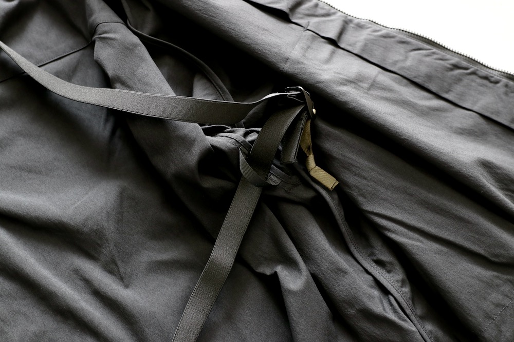 ACRONYM(�������˥���) "LA12-M Miliken nylon spandex action zip shirt"