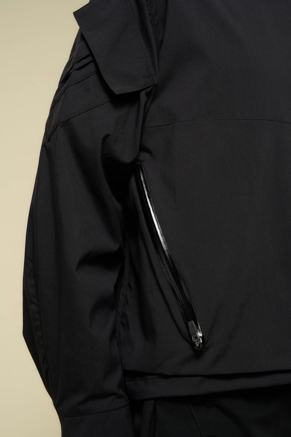 ACRONYM(�������˥���) "LA12-M Miliken nylon spandex action zip shirt"