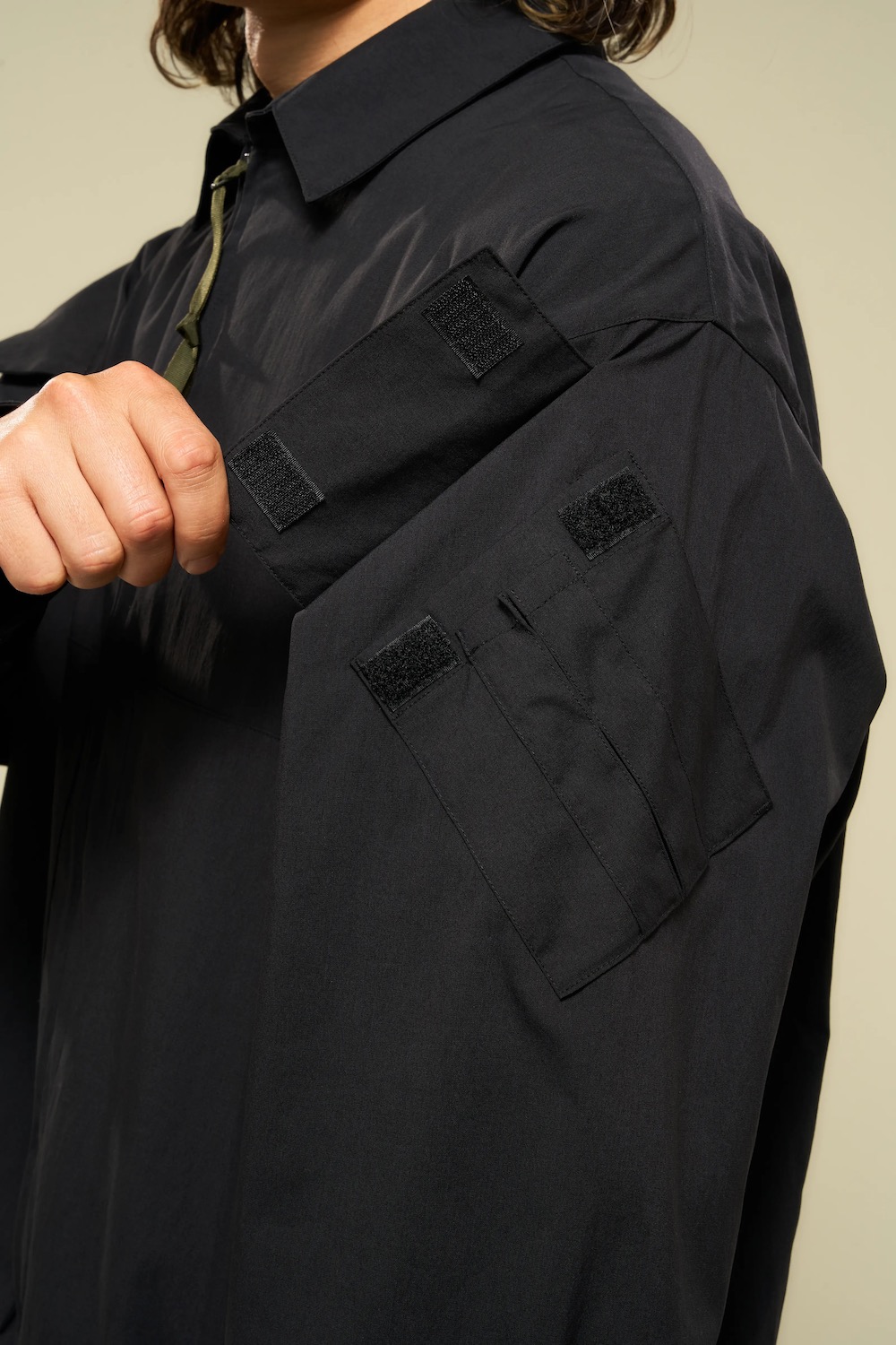 ACRONYM(�������˥���) "LA12-M Miliken nylon spandex action zip shirt"