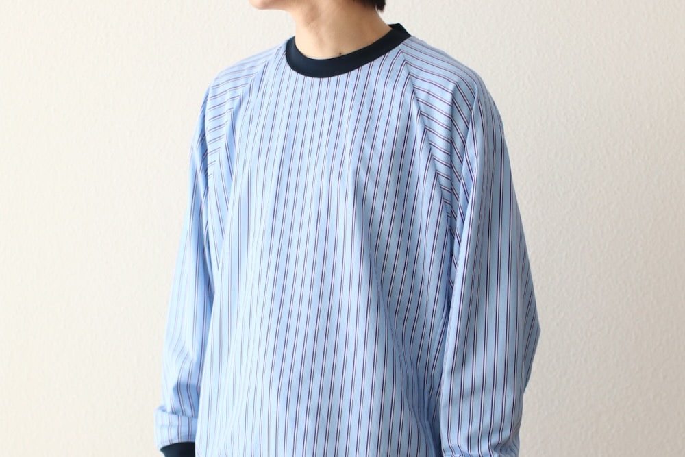White Mountaineering (�ۥ磻�ȥޥ���ƥ˥����) "STRIPE RAGLAN PULLOVER"
