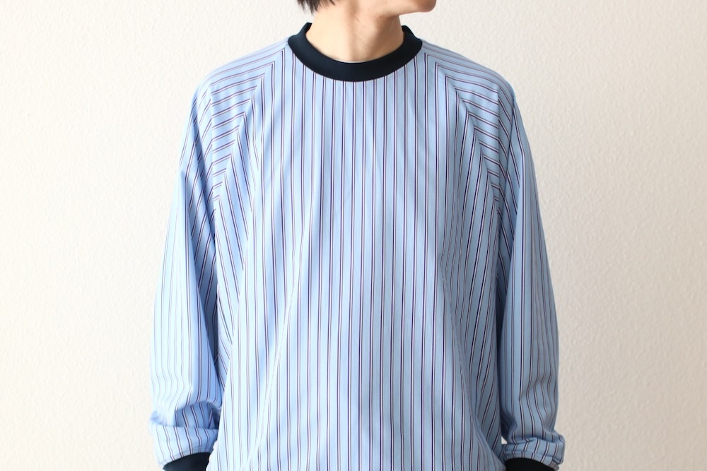 White Mountaineering (�ۥ磻�ȥޥ���ƥ˥����) "STRIPE RAGLAN PULLOVER"