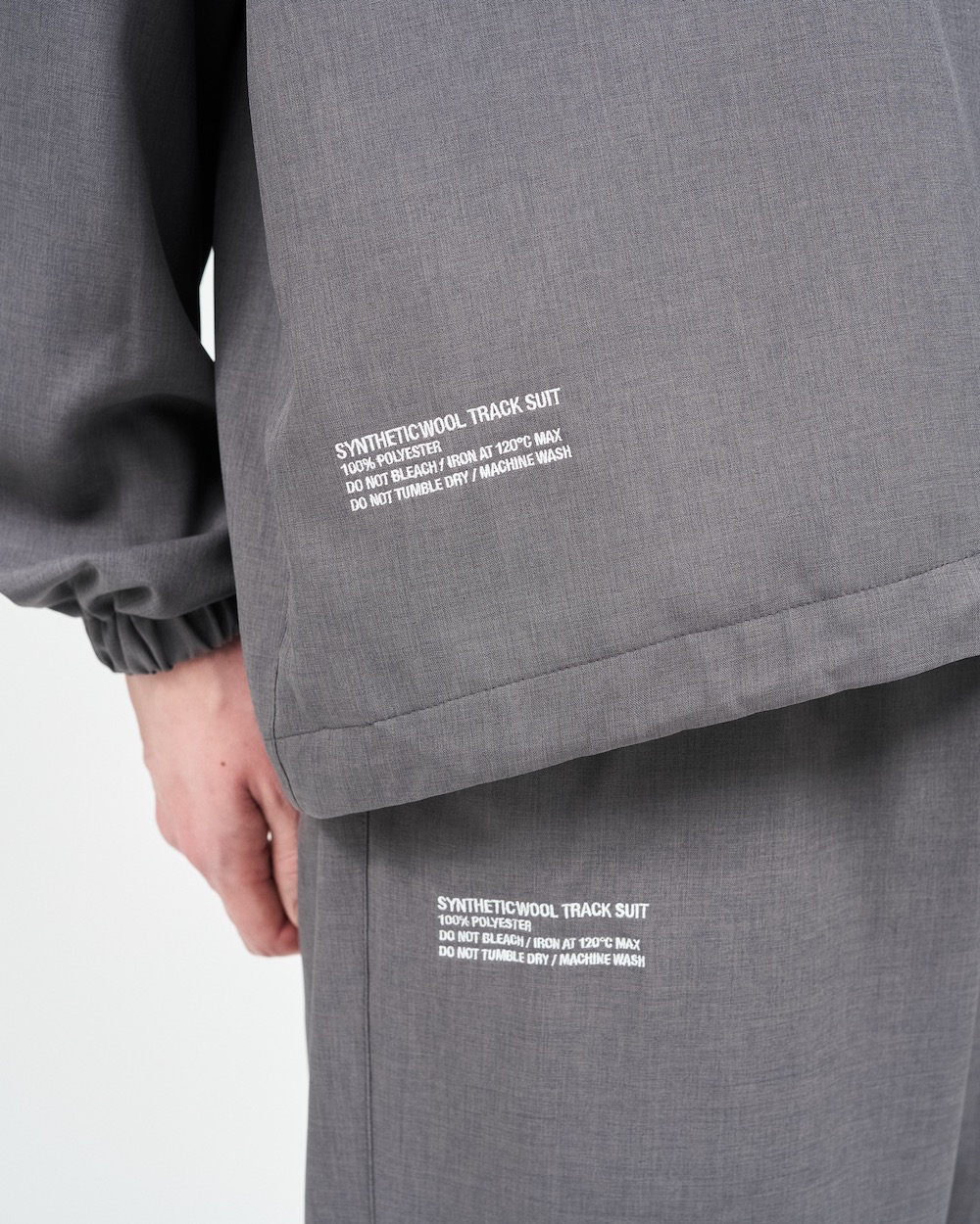 ReFresh!Service(�ե�å��奵���ӥ�) "SYNTHETIC WOOL TRACK SUIT"