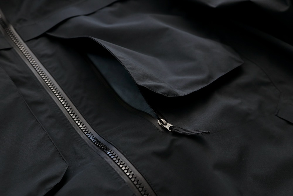 GORE-TEXPoutnik The Urban Traveler by Tilak(ݡȥ˥å) "Caw Jacket GTX"