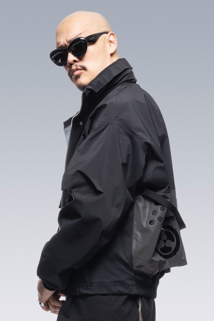 GORE-TEXACRONYM(˥) "J110TS-GT 3L Gore-Tex Pro Tec Sys Jacket"