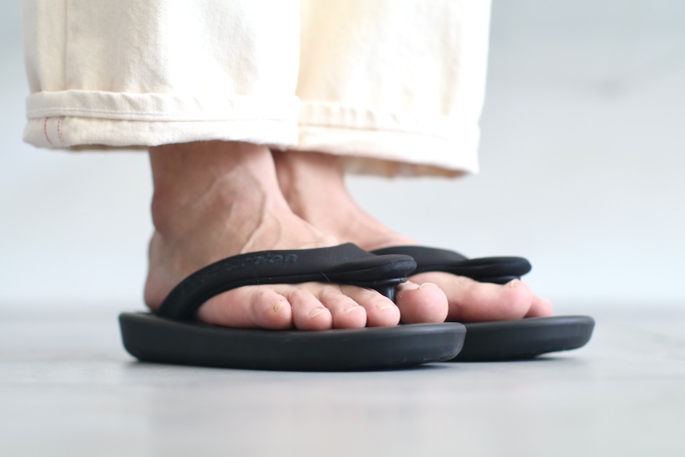 limitedOJOJO NAITO  itten. (祸 ʥȡߥåƥ)"BEACH SANDAL -wind water proof-"