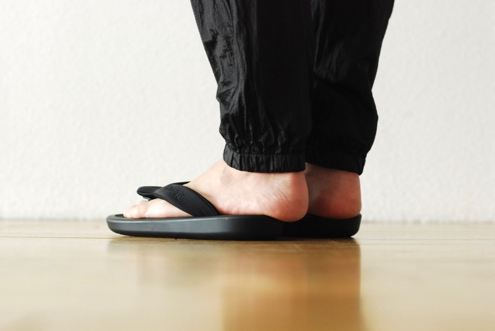 limitedOJOJO NAITO  itten. (祸 ʥȡߥåƥ)"BEACH SANDAL -wind water proof-"