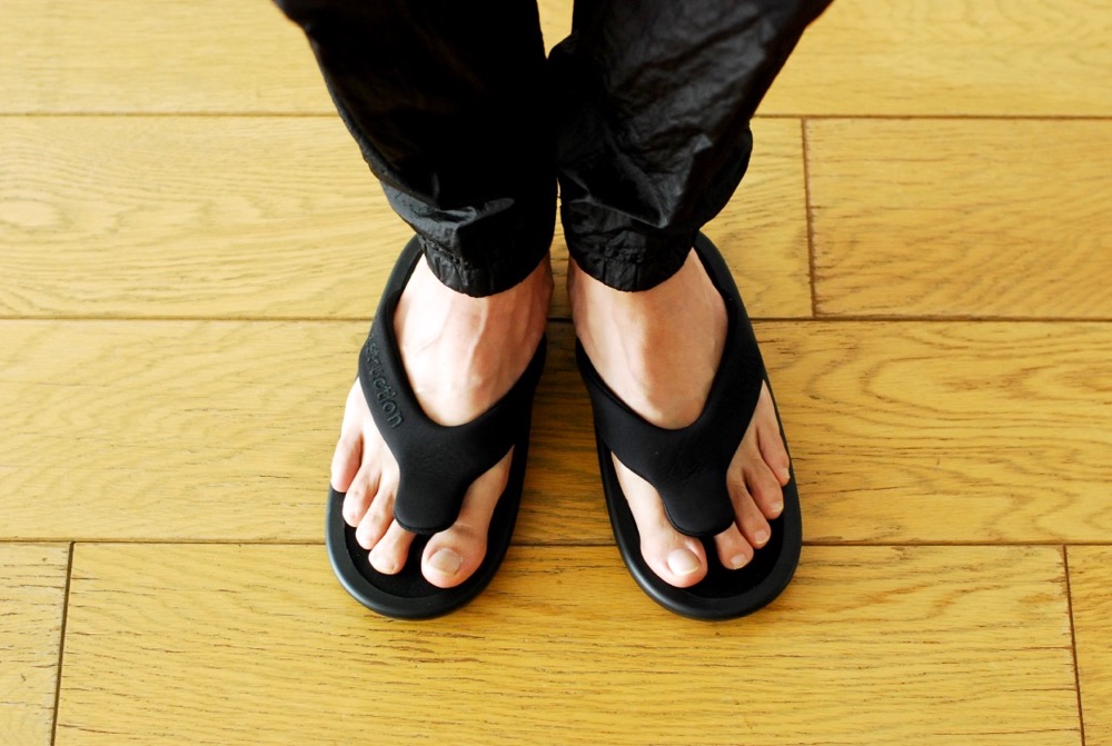limitedOJOJO NAITO  itten. (祸 ʥȡߥåƥ)"BEACH SANDAL -wind water proof-"
