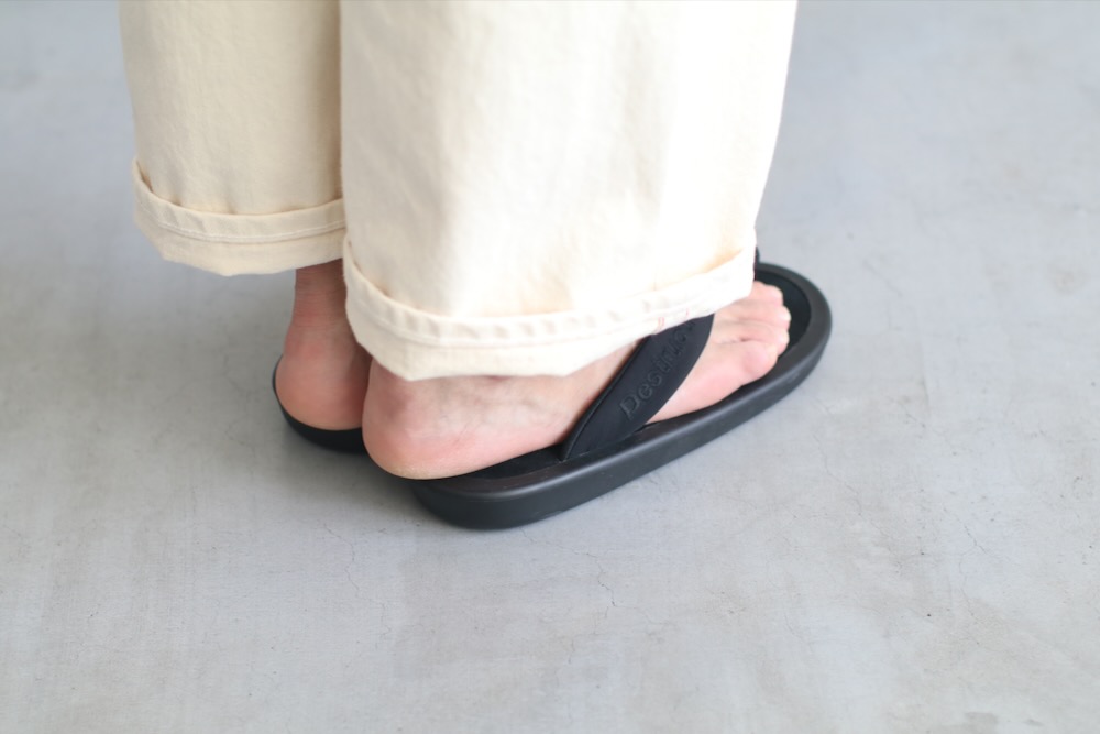 limitedOJOJO NAITO  itten. (祸 ʥȡߥåƥ)"BEACH SANDAL -wind water proof-"
