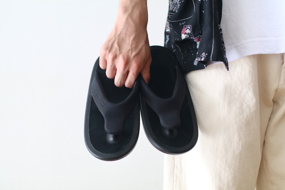 limitedOJOJO NAITO  itten. (祸 ʥȡߥåƥ)"BEACH SANDAL -wind water proof-"