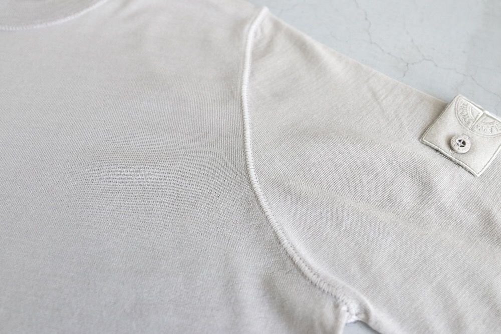 STONE ISLAND(���ȡ��󥢥����� ) "STONE ISLAND GHOST PIECE - LIGHT RWS PURE WOOL CREW NECK KNIT"