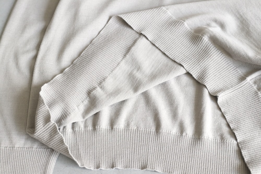 STONE ISLAND(���ȡ��󥢥����� ) "STONE ISLAND GHOST PIECE - LIGHT RWS PURE WOOL CREW NECK KNIT"