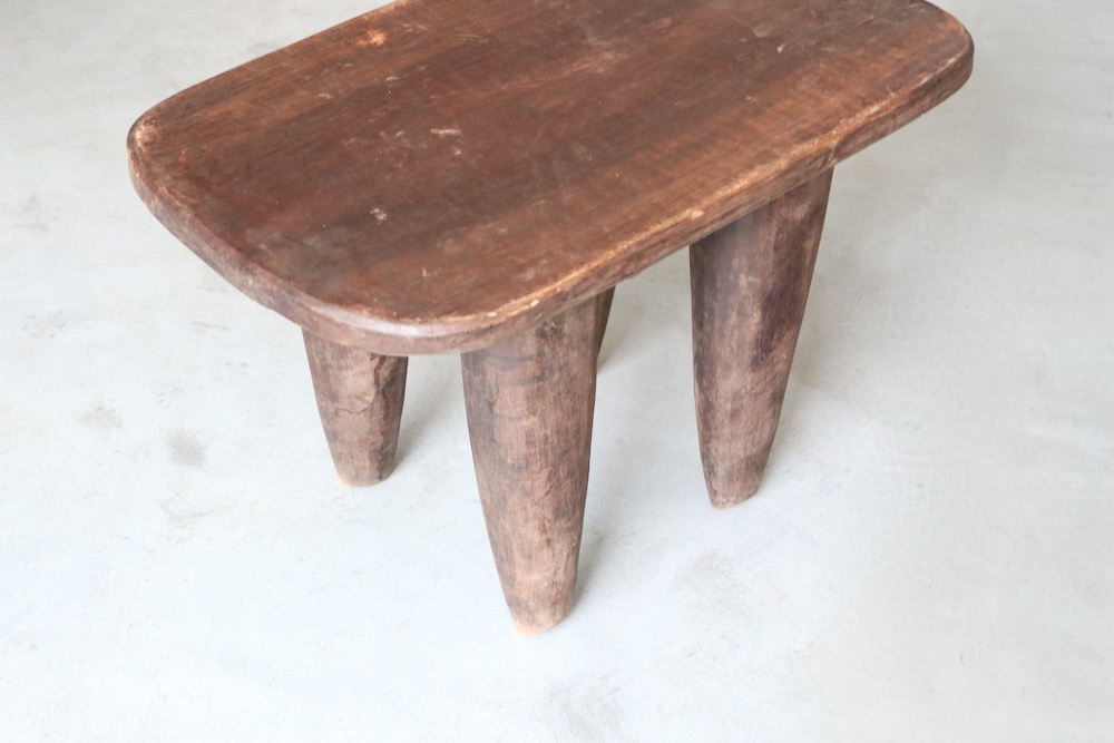 African Crafts (アフリカ工芸品) “セヌフォ族のスツール - LIGHT