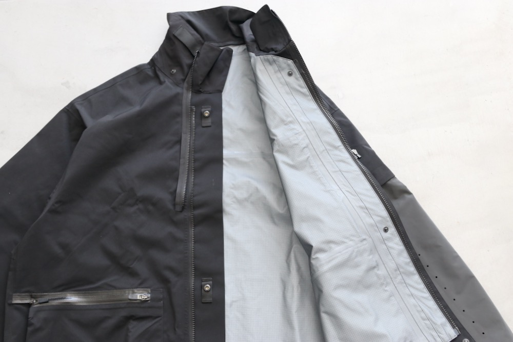 GORE-TEXACRONYM(˥) "J115-GT 3L Gore-Tex Pro Interops Jacket"