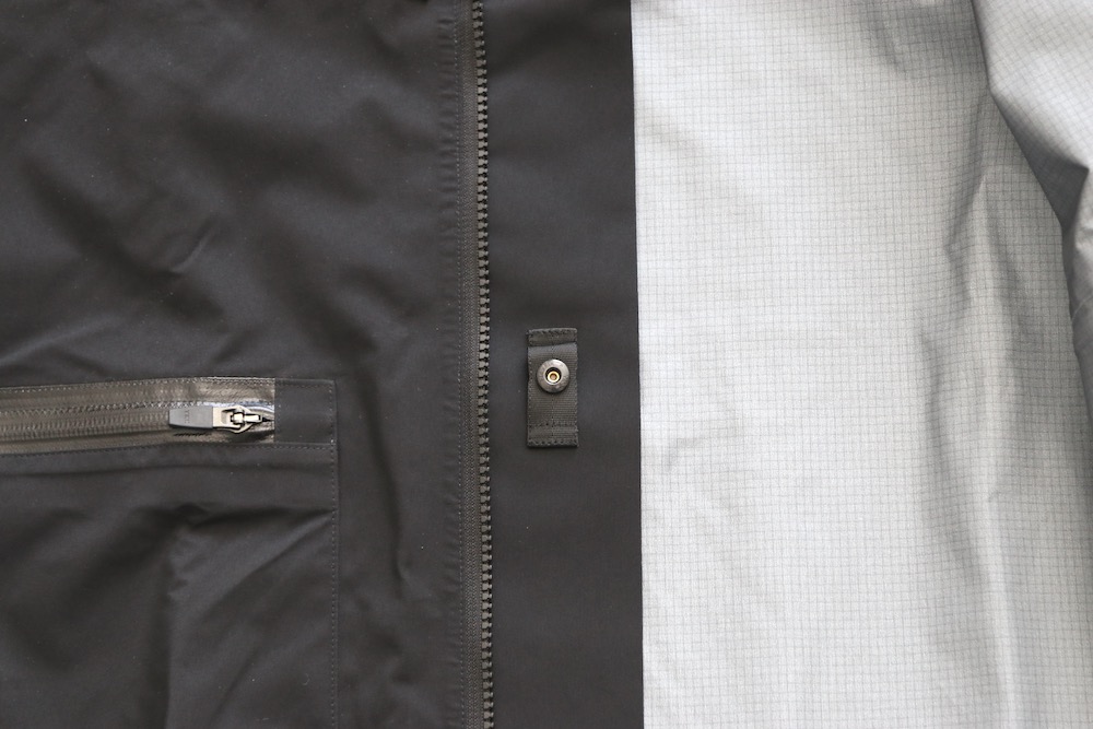 GORE-TEXACRONYM(˥) "J115-GT 3L Gore-Tex Pro Interops Jacket"