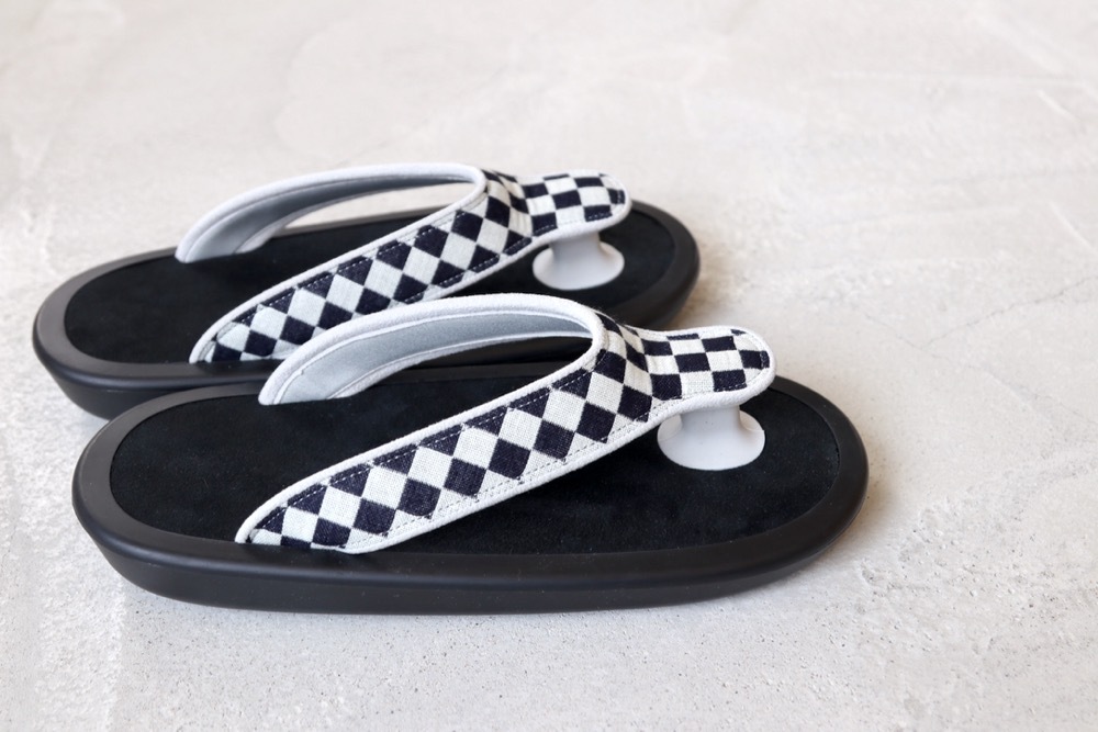 ��limited��OJOJO NAITO �� itten. (�����祸�� �ʥ��ȡ��ߥ��åƥ�)"BEACH SANDAL -checkered flag-"
