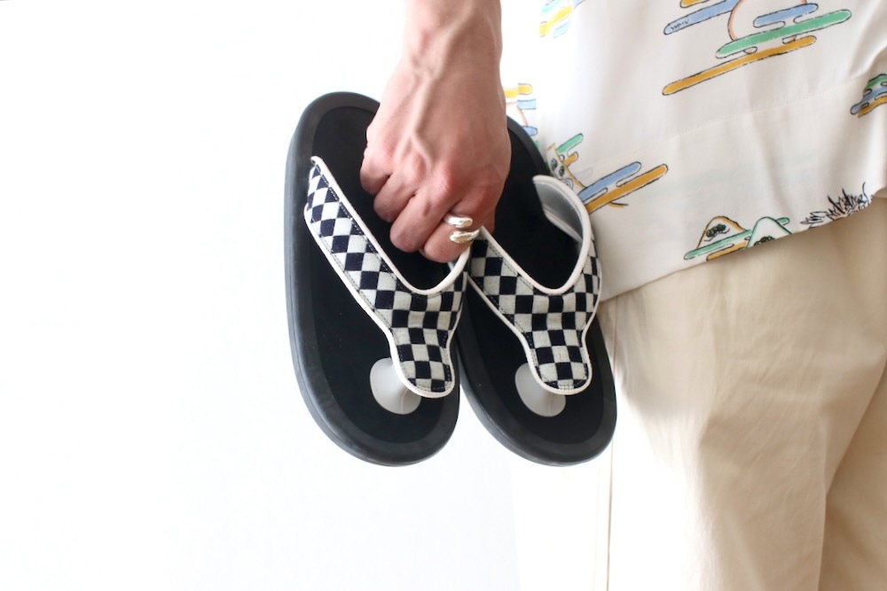 ��limited��OJOJO NAITO �� itten. (�����祸�� �ʥ��ȡ��ߥ��åƥ�)"BEACH SANDAL -checkered flag-"