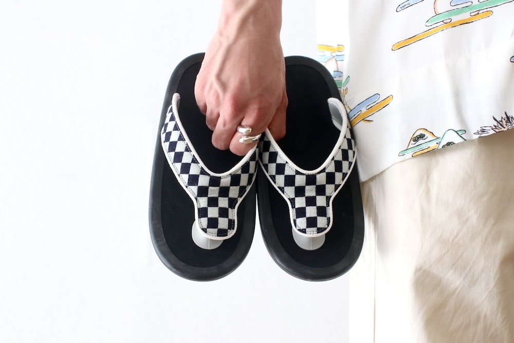 ��limited��OJOJO NAITO �� itten. (�����祸�� �ʥ��ȡ��ߥ��åƥ�)"BEACH SANDAL -checkered flag-"