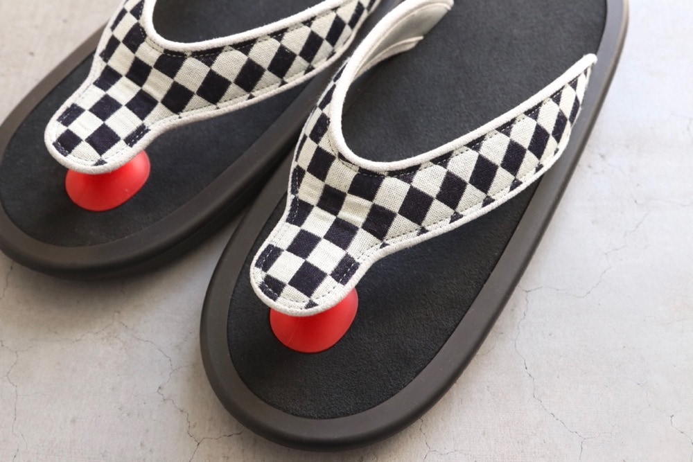 ��limited��OJOJO NAITO �� itten. (�����祸�� �ʥ��ȡ��ߥ��åƥ�)"BEACH SANDAL -checkered flag-"