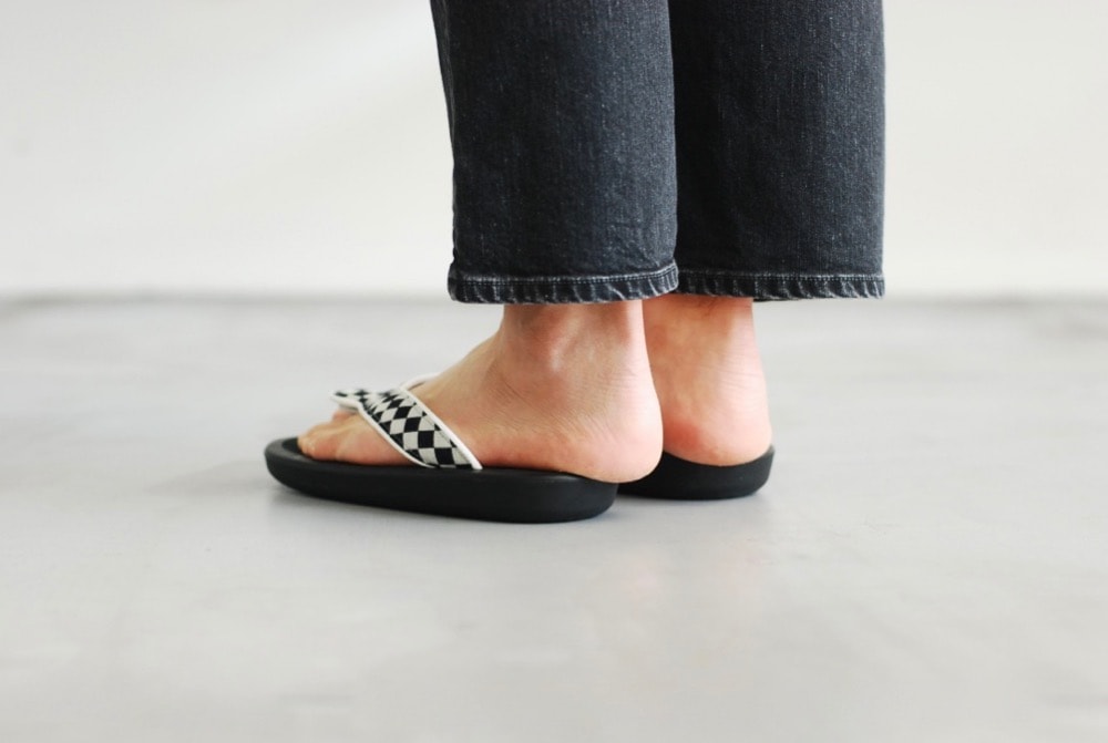 ��limited��OJOJO NAITO �� itten. (�����祸�� �ʥ��ȡ��ߥ��åƥ�)"BEACH SANDAL -checkered flag-"