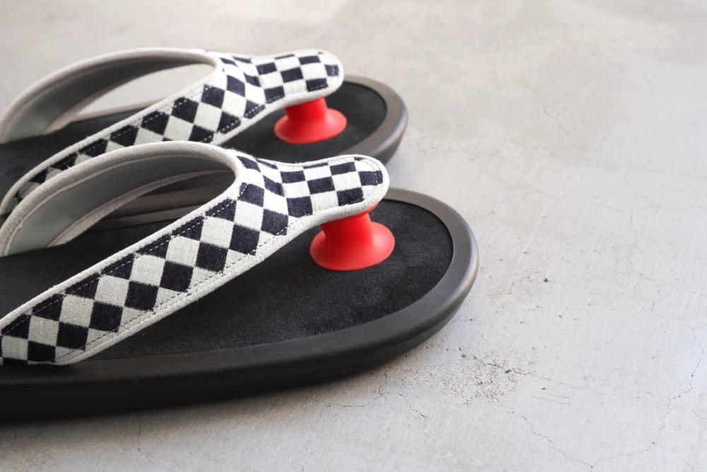 ��limited��OJOJO NAITO �� itten. (�����祸�� �ʥ��ȡ��ߥ��åƥ�)"BEACH SANDAL -checkered flag-"