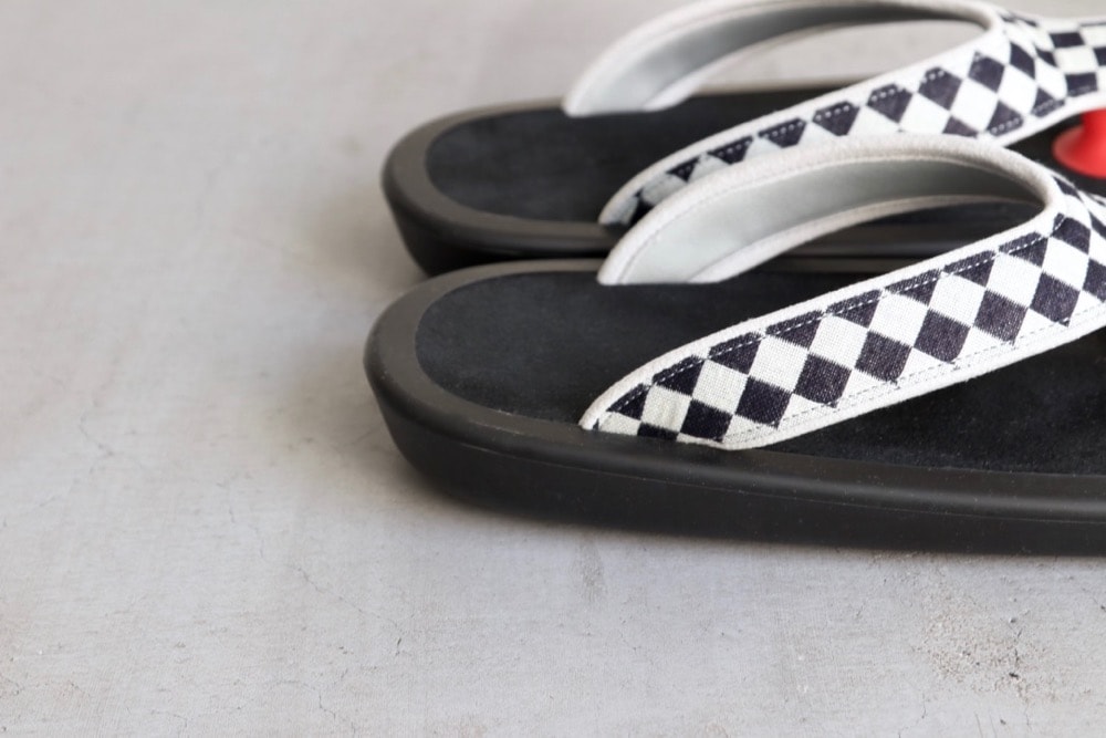 ��limited��OJOJO NAITO �� itten. (�����祸�� �ʥ��ȡ��ߥ��åƥ�)"BEACH SANDAL -checkered flag-"