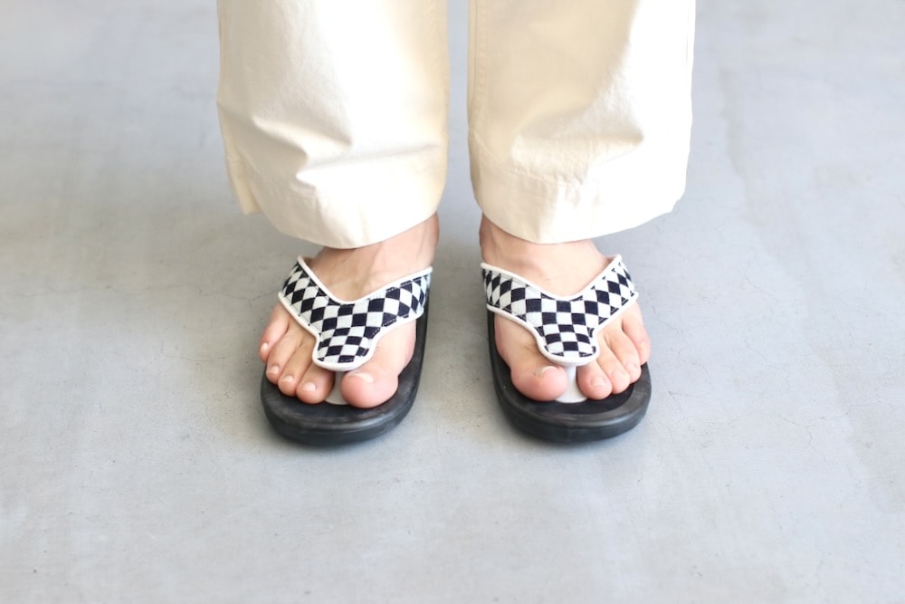 ��limited��OJOJO NAITO �� itten. (�����祸�� �ʥ��ȡ��ߥ��åƥ�)"BEACH SANDAL -checkered flag-"