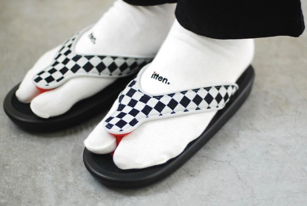 ��limited��OJOJO NAITO �� itten. (�����祸�� �ʥ��ȡ��ߥ��åƥ�)"BEACH SANDAL -checkered flag-"