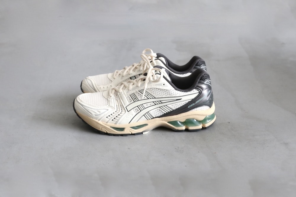 ASICS (アシックス) 