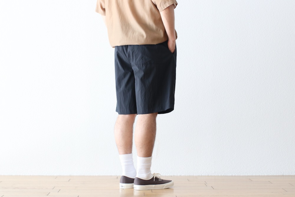 ATON (ȥ) "TRAVEL NYLON WIDE EASY SHORTS"
