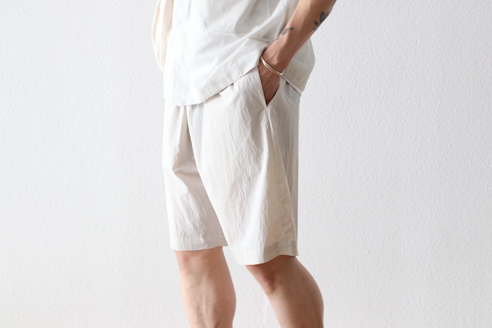 ATON (ȥ) "TRAVEL NYLON WIDE EASY SHORTS"