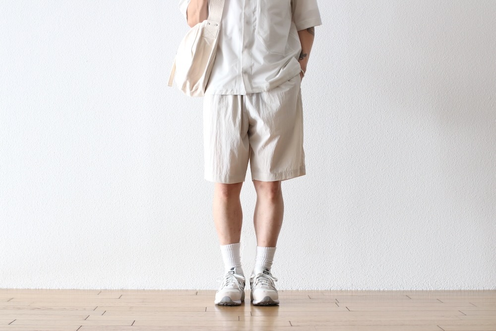 ATON (ȥ) "TRAVEL NYLON WIDE EASY SHORTS"