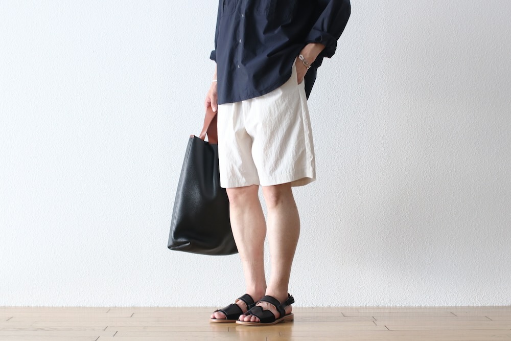 ATON (ȥ) "TRAVEL NYLON WIDE EASY SHORTS"
