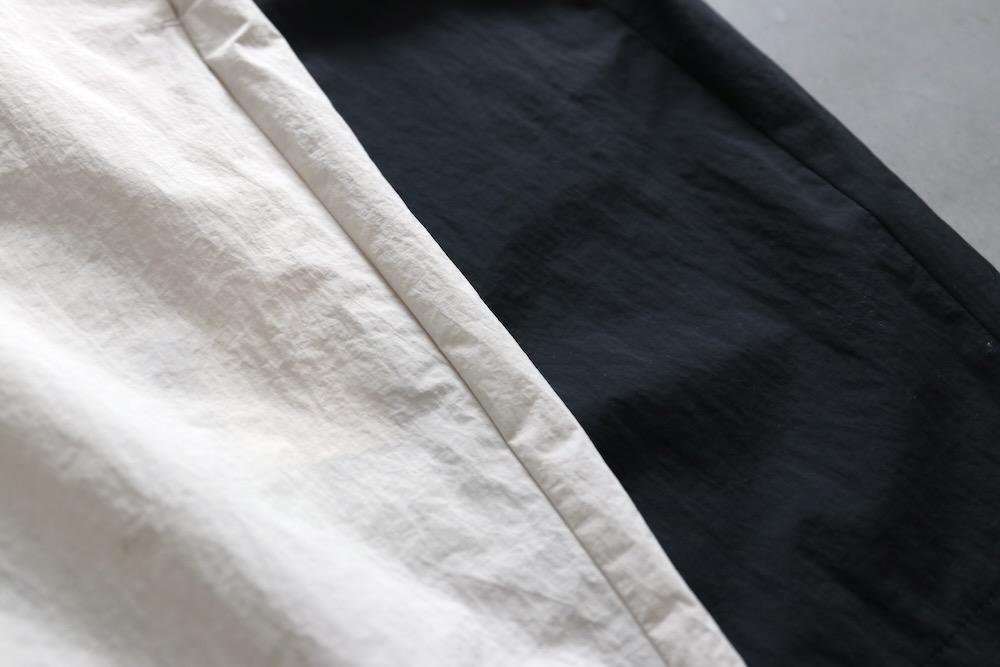 ATON (ȥ) "TRAVEL NYLON WIDE EASY SHORTS"