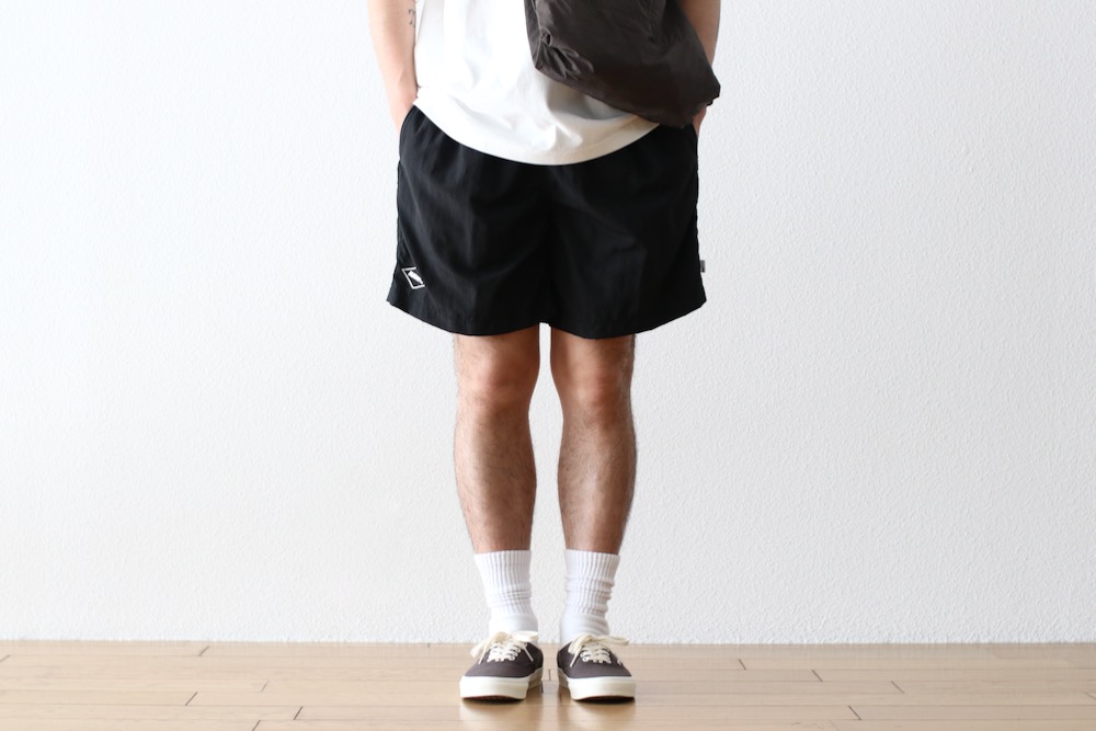 MADNESS (�ޥåɥͥ�) "MADNESS RHOMBUS LOGO NYLON ESSENTIAL SHORTS(17")"