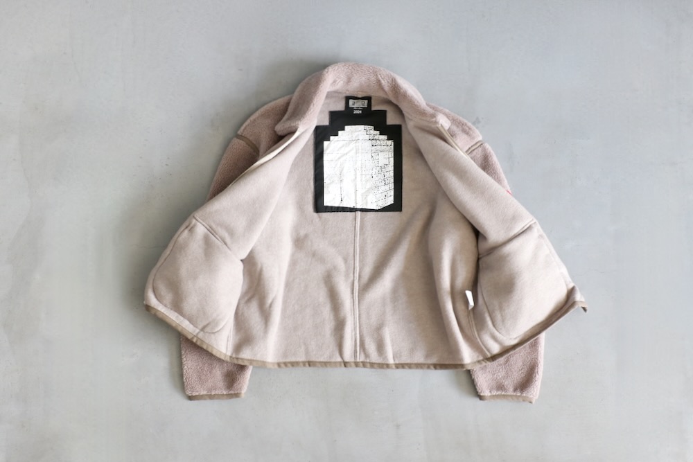 C.E(��������) "COLLARED BOA ZIP UP"