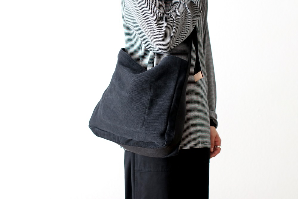 HenderScheme(���������������) "square shoulder bag small"