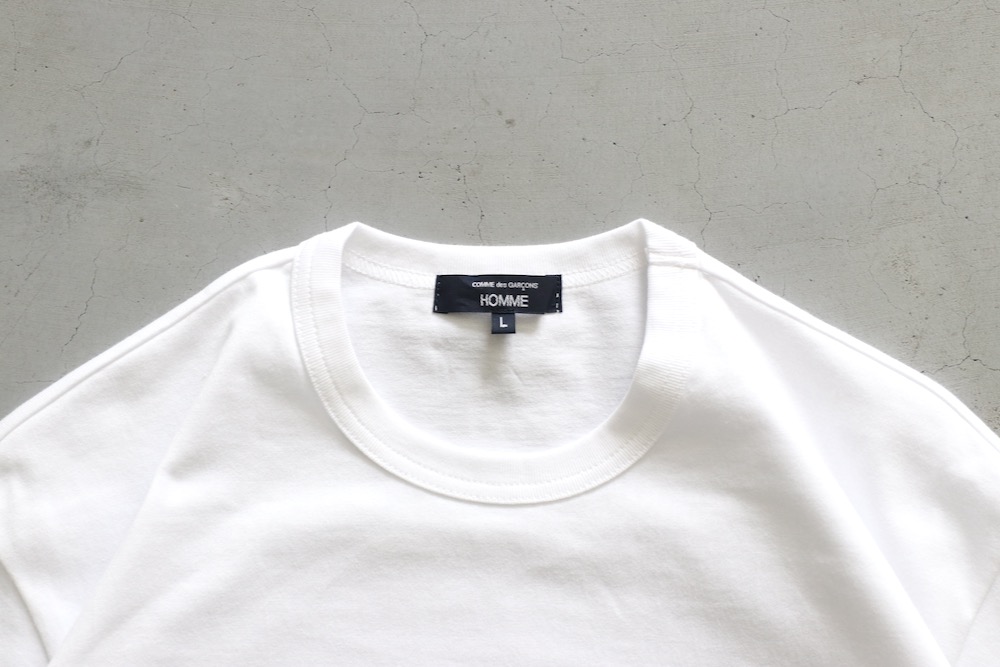 COMME des GARCONS HOMME(���� �� ����륽�󡦥���) "��ŷ�����ʥץ��� LOGO TEE HO-T101-051"