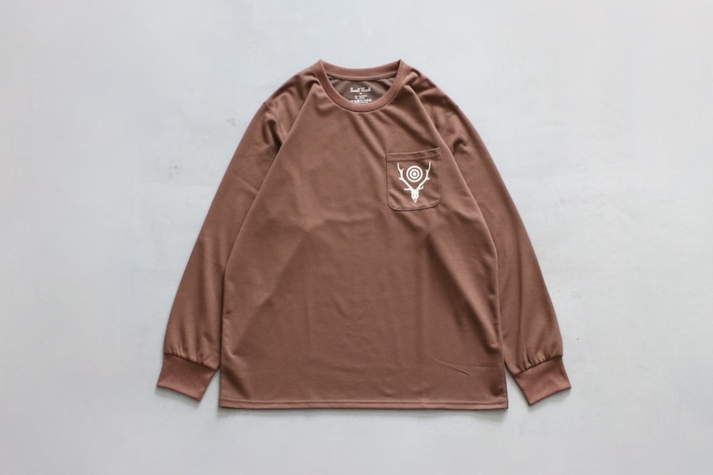 South2 West8 (ġ ȥ) "L/S Round Pocket Tee - Circle Horn"