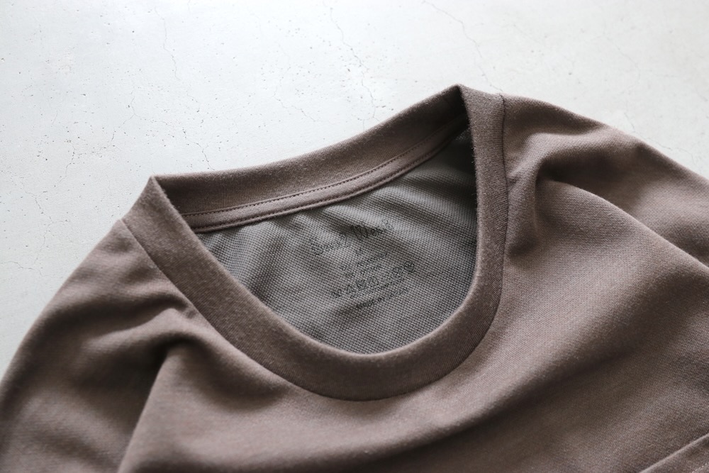 South2 West8 (ġ ȥ) "L/S Round Pocket Tee - Circle Horn"