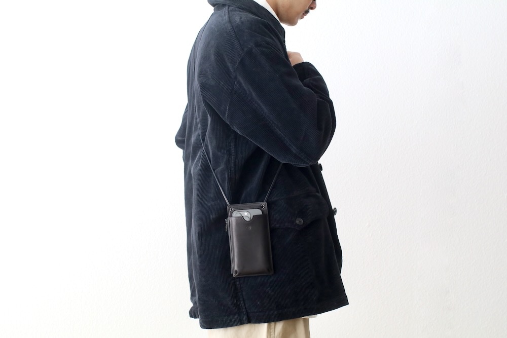 yorozu ヨロズ キリハナ立体ケース BLACK yorozu(ヨロズ) 