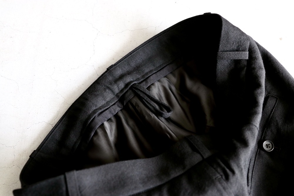 blurhms(�֥顼�ॹ) "Wool Gabardine Trousers"