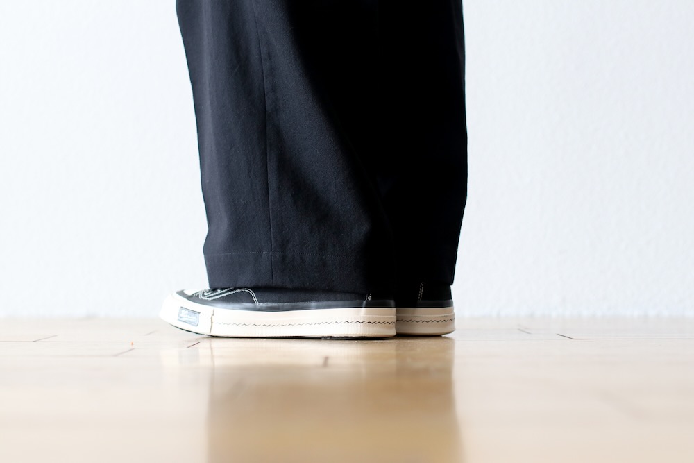 blurhms(�֥顼�ॹ) "Wool Gabardine Trousers"