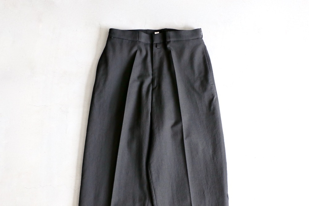 blurhms(�֥顼�ॹ) "Wool Gabardine Trousers"