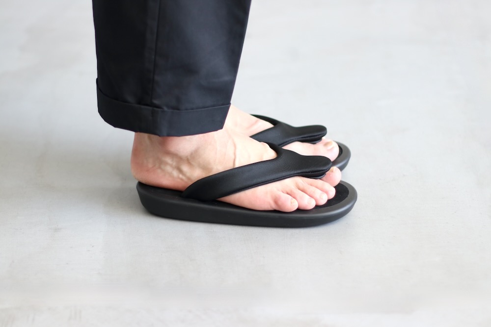 OJOJO NAITO(祸 ʥȡ) "BEACH SANDAL / Ecsaine Leather"