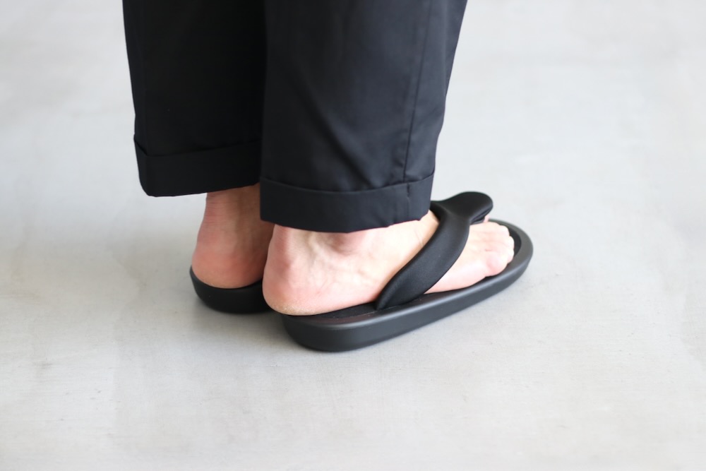 OJOJO NAITO(祸 ʥȡ) "BEACH SANDAL / Ecsaine Leather"