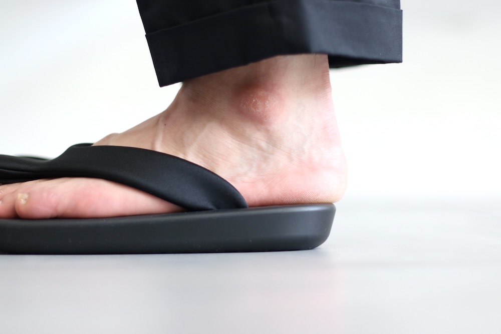 OJOJO NAITO(祸 ʥȡ) "BEACH SANDAL / Ecsaine Leather"